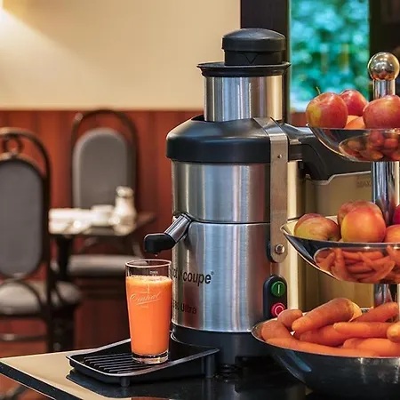 Hotel Central Hotel 4*