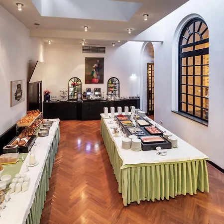 Hotel Central Hotel 4*