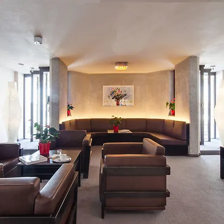 מלון Hotel Central