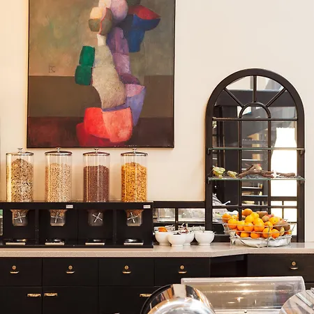 Отель Hotel Central