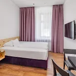 Hotel Central מלון