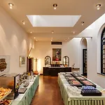 Hotel Central מלון 4*