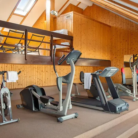 Готель Hotel Central