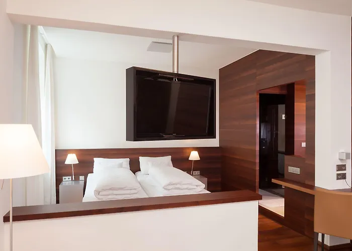 Hotel Central Готель 4*