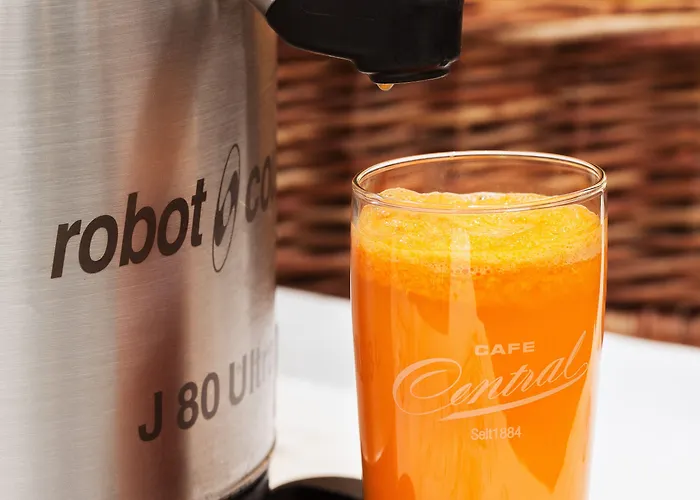 Готель Hotel Central 4*