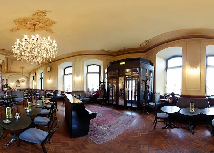 Готель Hotel Central 4*